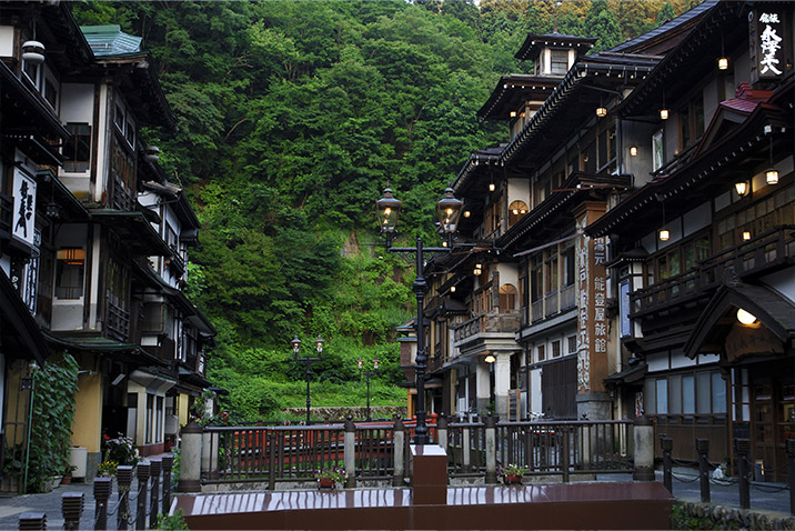 銀山温泉